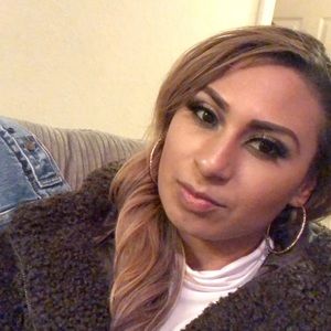 Meet your Posher, Lorena